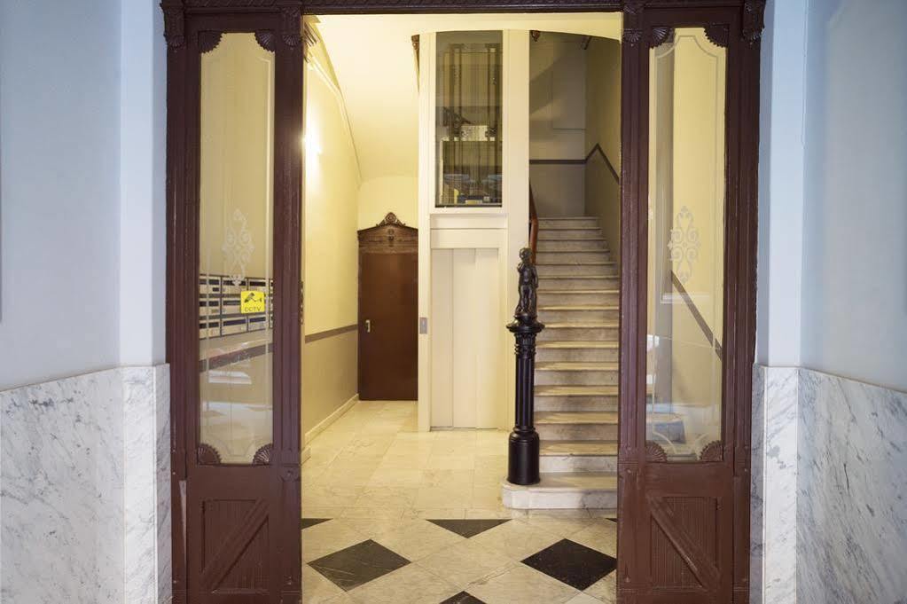 El Born Guest House By Casa Consell Barcelona Exterior foto